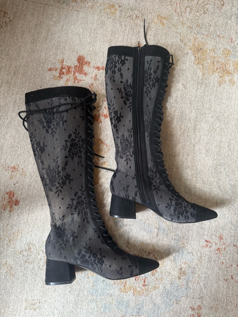 °❀.࿔ Steve Madden “Ebony” Lace-Overlay Knee-High Block Heel Boots - NEW $150 - Picture 2 of 4